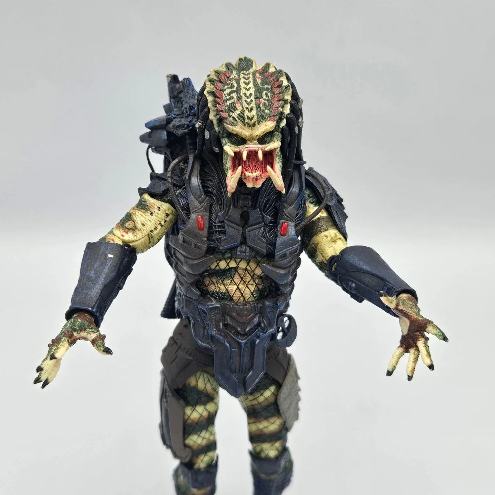 NECA Fugitive Predator Action Figure 8